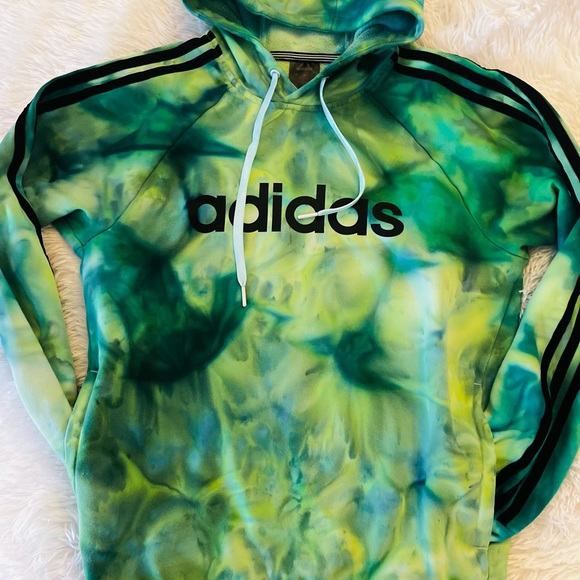Adidas Sweater